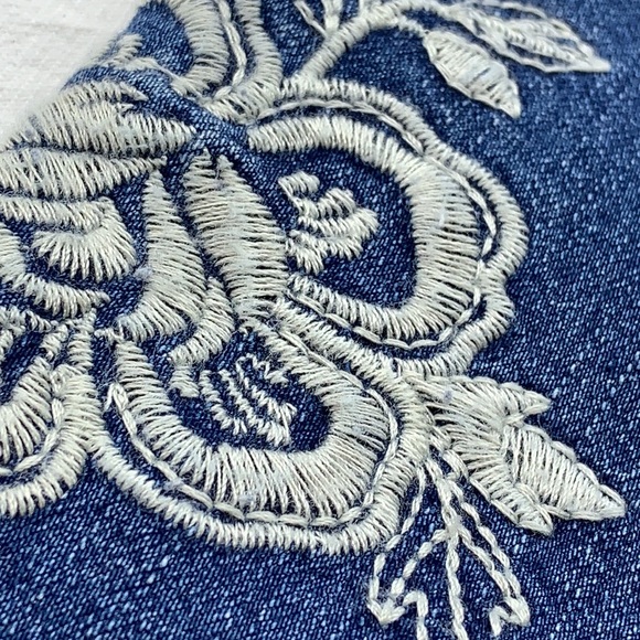 Charter Club Bristol Capri Jeans - Picture 8 of 11